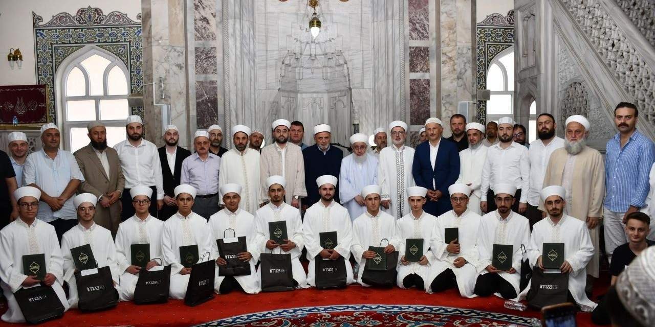 Hicret Kur’an Kursu Öğrencileri Arapça İcazetlerini Aldı