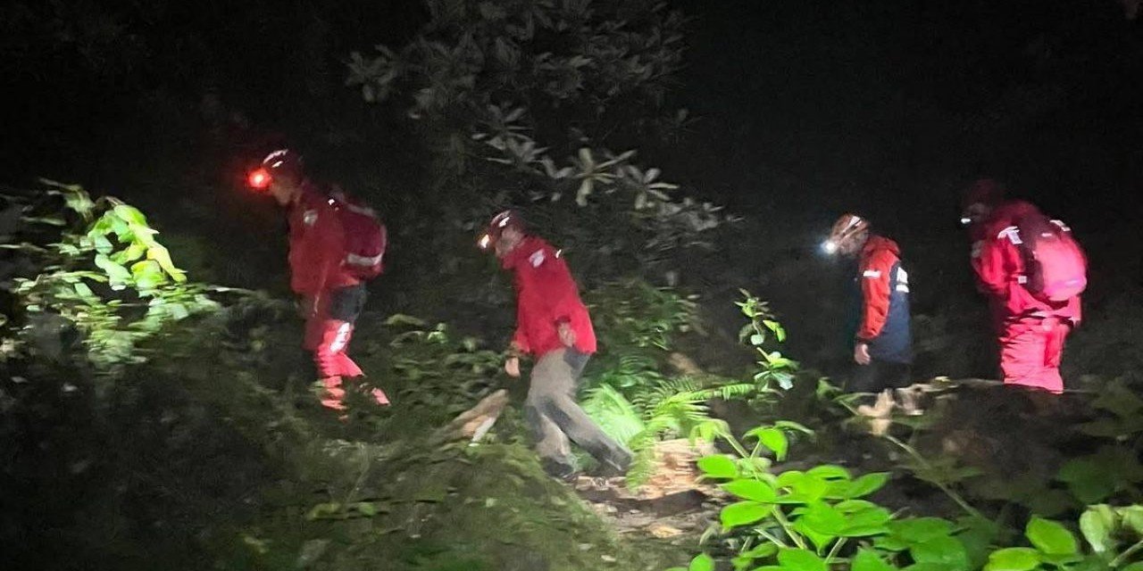 Fındıklı’da yönlerini kaybettiler, gece operasyonu ile bulundular