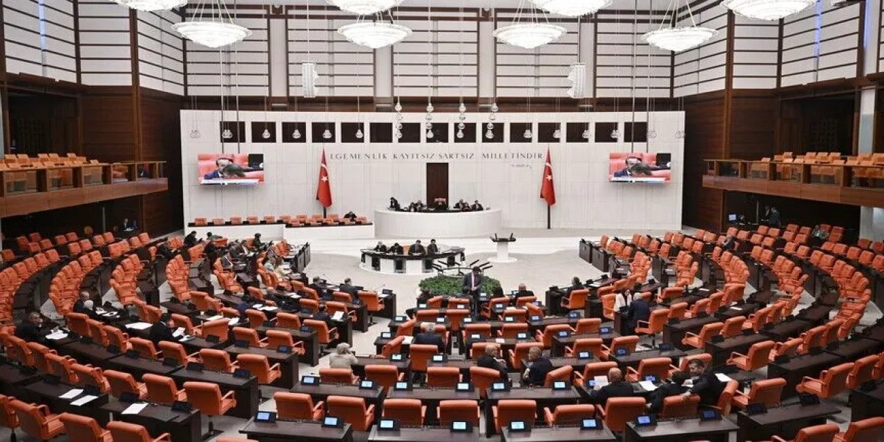TBMM Genel Kurulu'nda, en düşük emekli aylığına ilişkin düzenlemeyi de içeren teklifin tümü üzerindeki görüşmeler tamamlandı