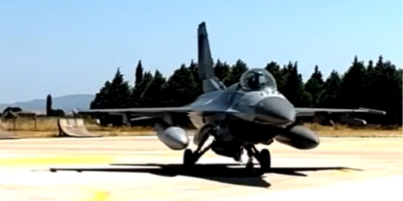 F-16 savaş uçakları Karadeniz'in batısında eğitim uçuşu yaptı