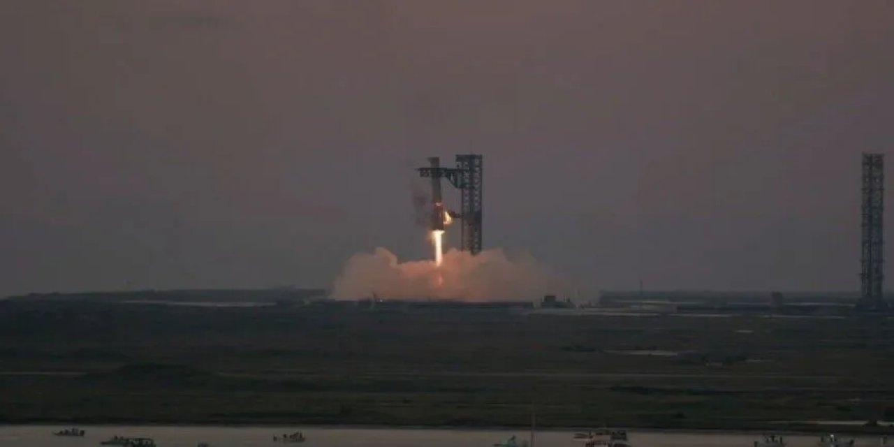 SpaceX, Starship roketiyle 20 uydu fırlattı