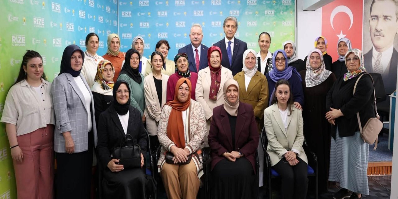 AK Parti Genel Başkan Yardımcısı Demir, Rize'de konuştu
