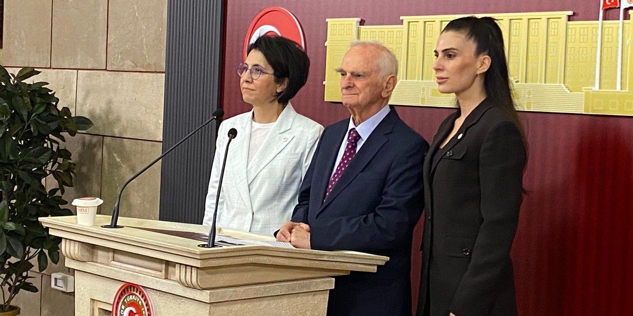 Önder Sav: CHP'den istifa ediyorum