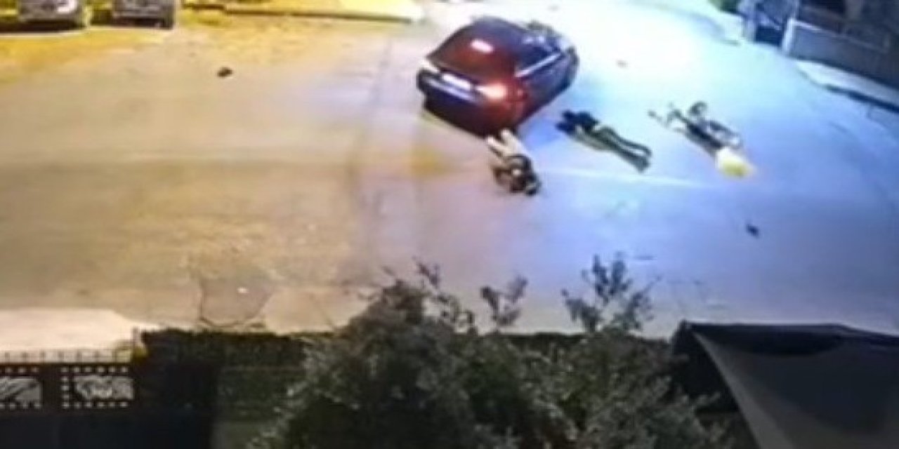 Otomobiliyle motosiklete çarptı, kaputtaki çocuğu indirip yaralıları ezerek kaçtı