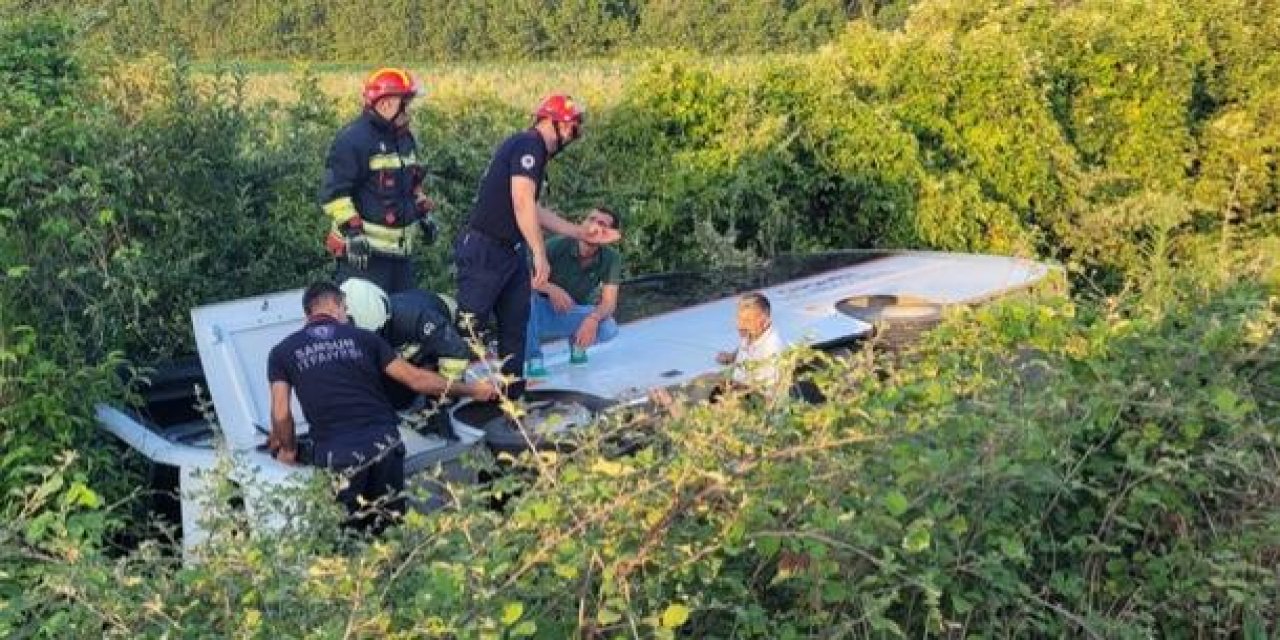 Samsun’da özel halk otobüsü devrildi: 21 yaralı