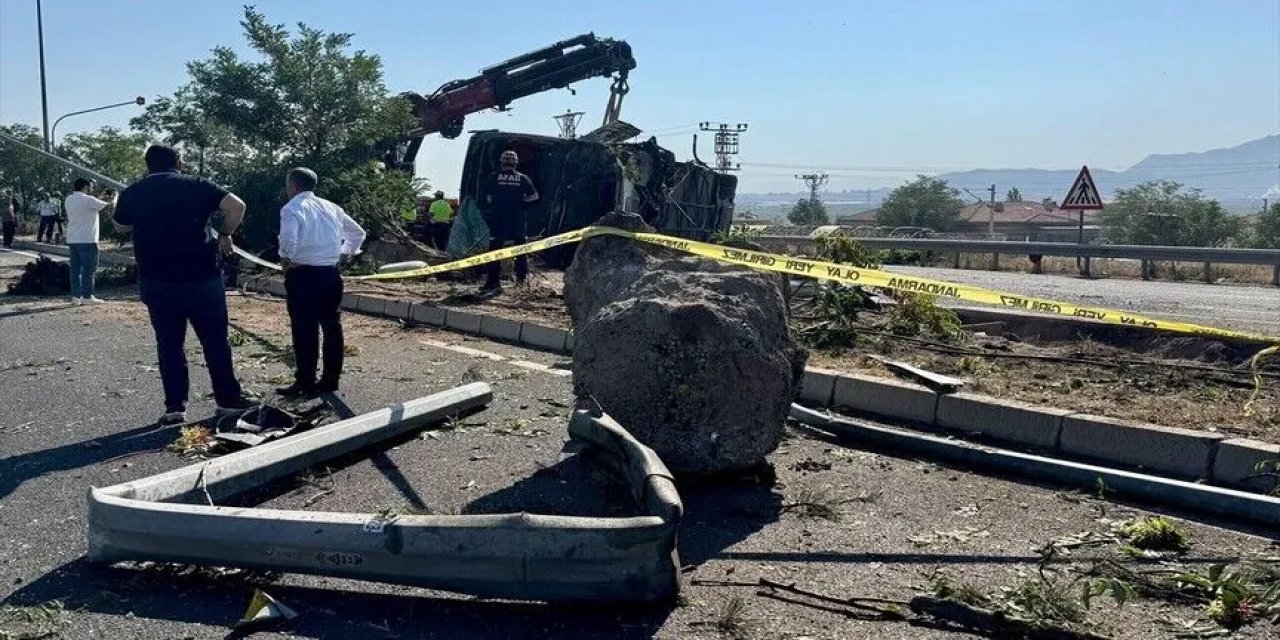Giresun yolcu otobüsü devrildi: 1 ölü, 22 yaralı