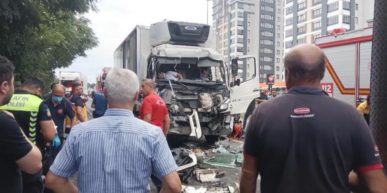 Rize Plakalı Araç Kazaya Karıştı: 4 yaralı