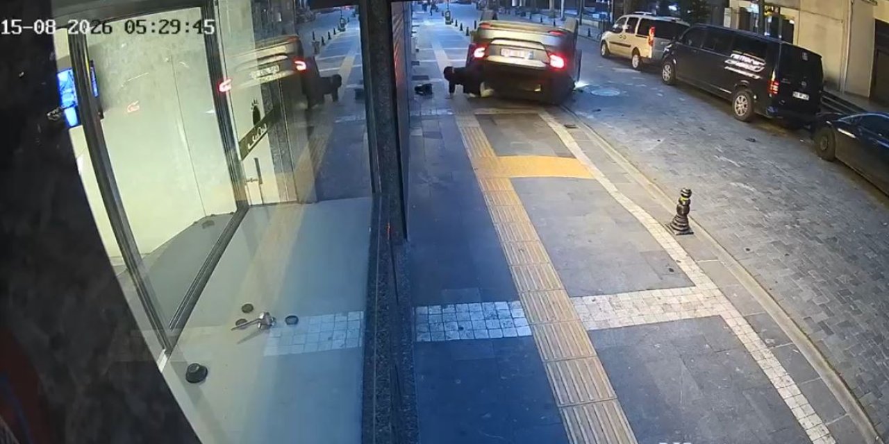 Trabzon'da otomobilin takla attığı kaza kamerada