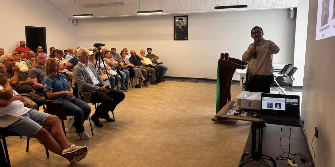 Fındıklı’da iki tarım zararlısı incelendi, üretici bilgilendirildi