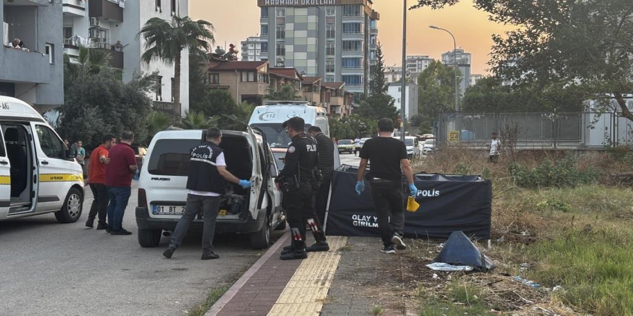 Adana’da alacak verecek kavgası kanlı bitti: Baba ve oğlu öldü, anne yaralı