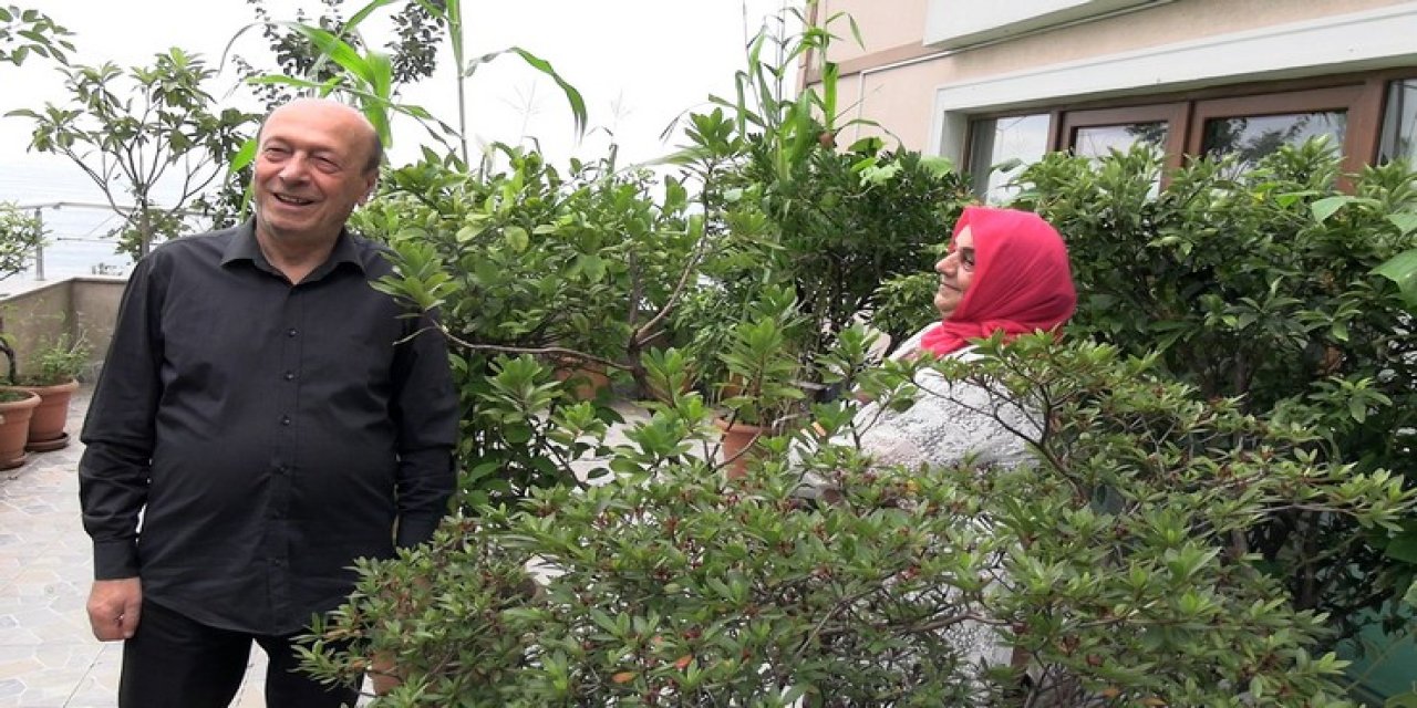Rize'de 150 Metrekarelik Balkonu Botanik Bahçesine Çeviren Çiftin Hikayesi