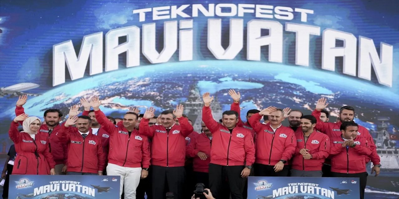 TEKNOFEST Mavi Vatan kapanış töreniyle sona erdi