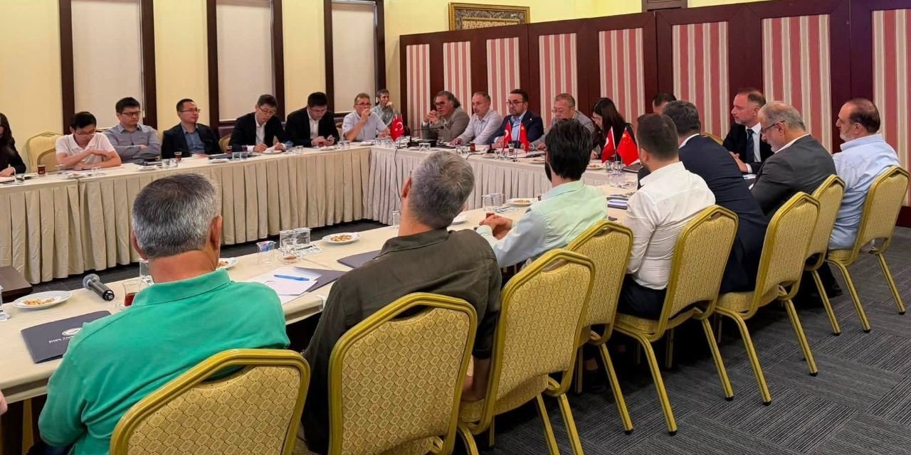 Çinli İş İnsanlarına Rize Çayı Tanıtıldı