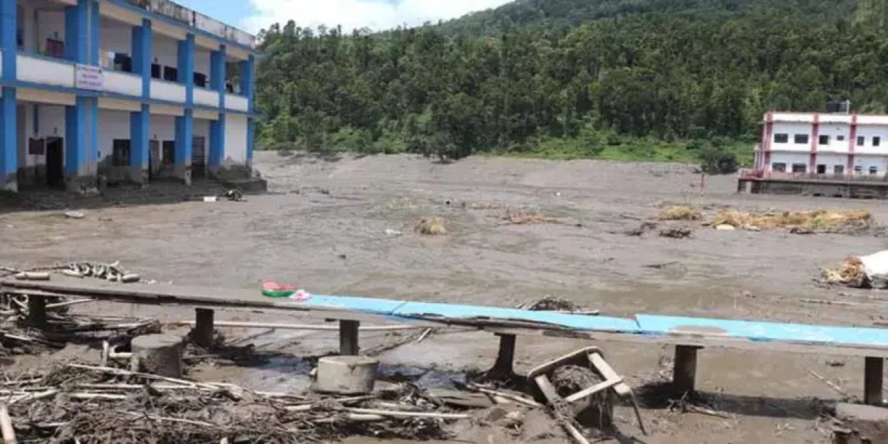 Nepal'deki selde hayatını kaybedenlerin sayısı 734’e yükseldi