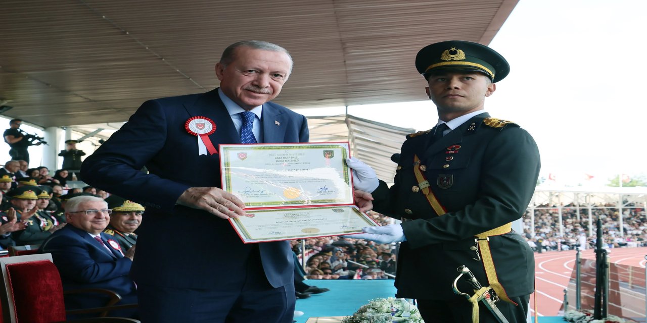 Cumhurbaşkanı Erdoğan: Ordumuz bugün en güçlü dönemini yaşıyor