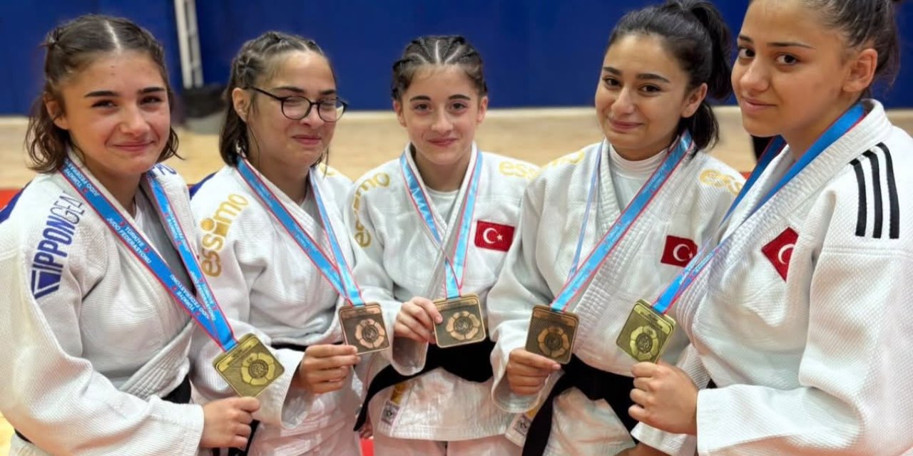 Çanakkale'de Rize Rüzgarı: Rizeli Judoculardan Türkiye Şampiyonası'nda 5 Madalya