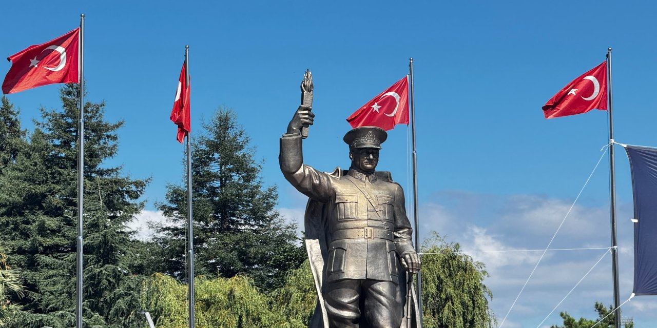 Rize’de Atatürk Heykeli Yeniden Taşınacak
