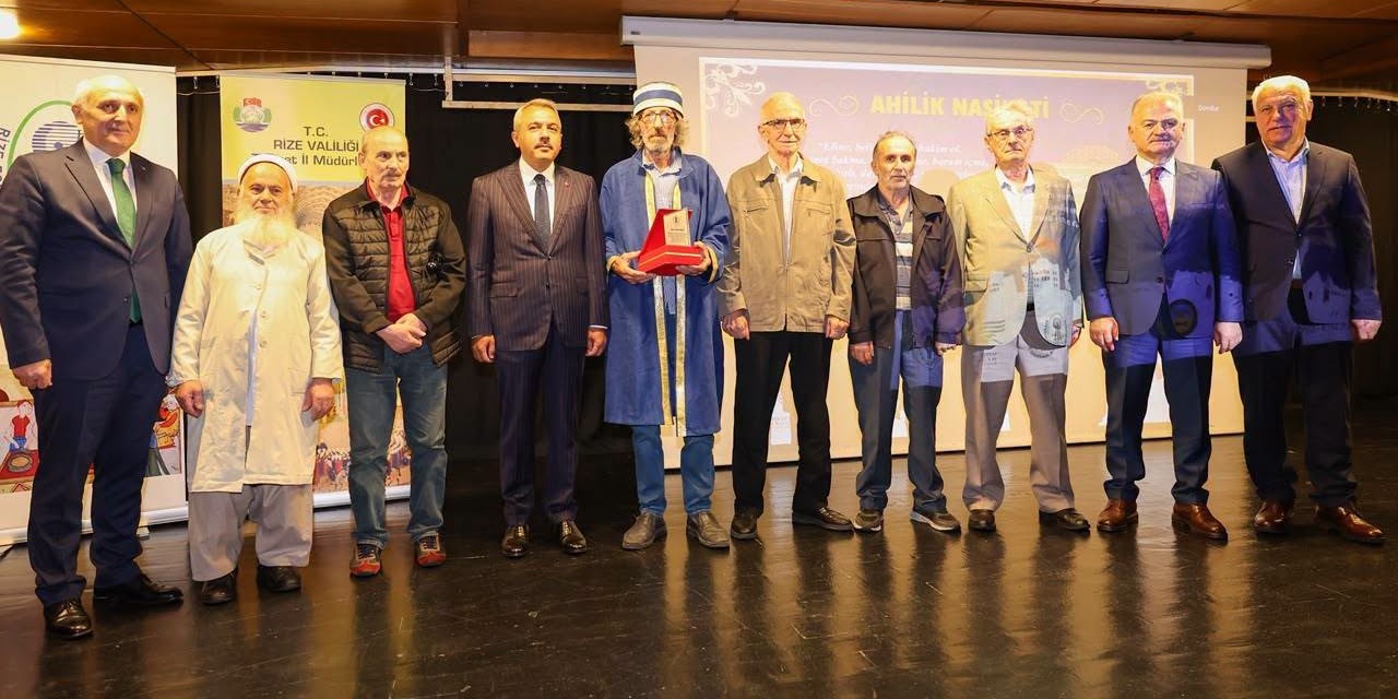 Rize’de yılın ahisi, kalfa ve çırağı seçildi
