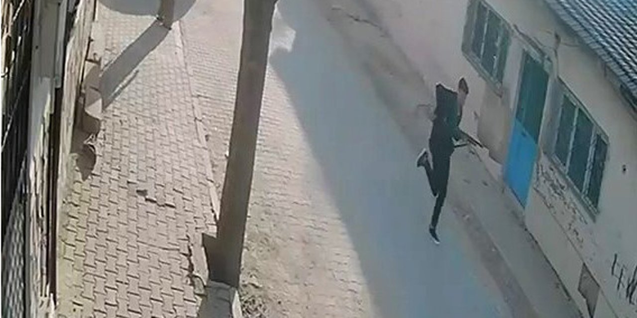 Turgutlu’da okul önünde silahlı saldırı: 10 öğrenci yaralandı