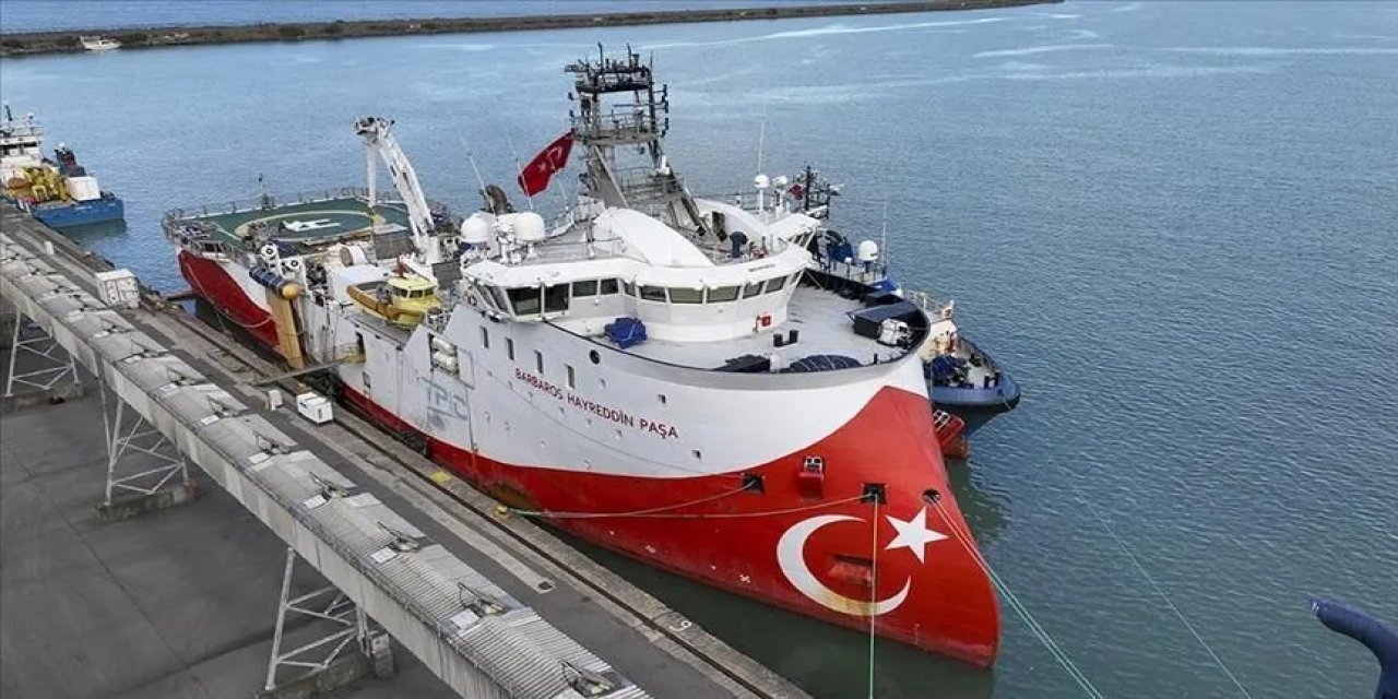 Barbaros Hayreddin Paşa Gemisi Trabzon Açıklarında Petrol ve Doğal Gaz Arama Çalışmalarına Başladı; Sıradaki Durak Rize-Giresun!