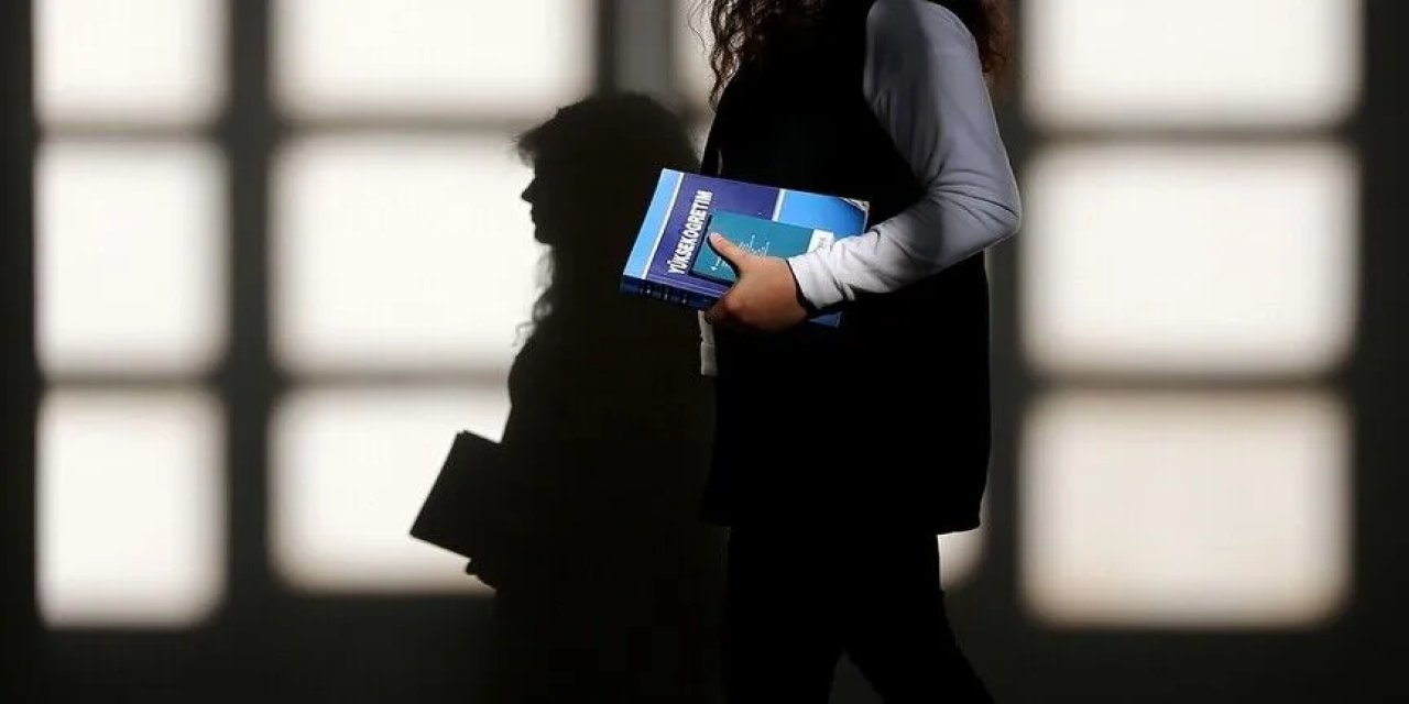 Vakıflar Genel Müdürlüğünün yükseköğrenim burs başvuruları 22 Ekim'de başlayacak