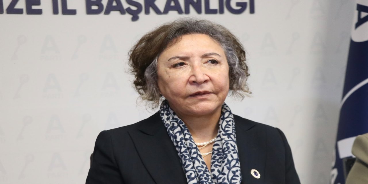 Anahtar Parti Genel Başkan Yardımcısı Yel, Rize'de gazetecilerle bir araya geldi