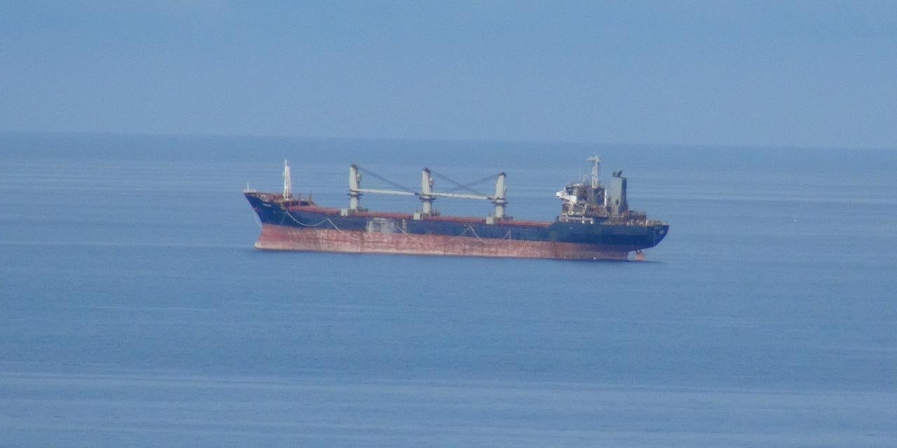 Karadeniz’de dron saldırısına uğrayan gemi Giresun açıklarına sürüklendi
