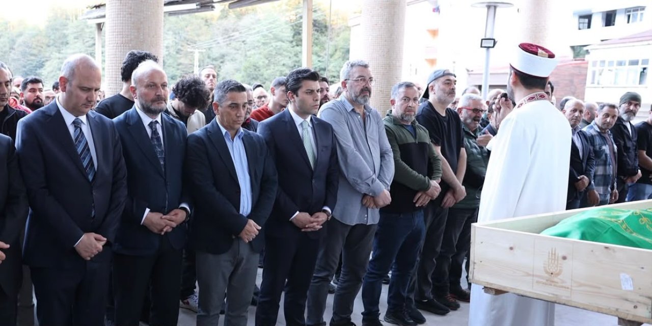 AK Parti Genel Başkan Yardımcısı İleri'nin amcası son yolculuğuna uğurlandı