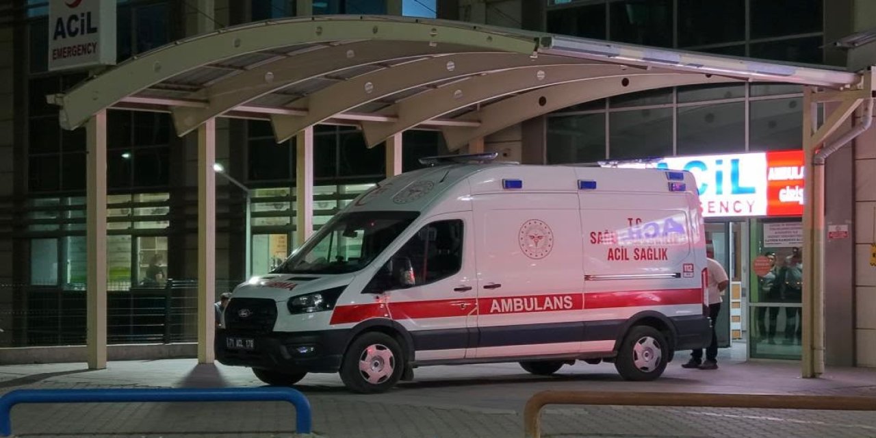 Yemek sofrasında evlat dehşeti: Babasını bıçakla öldürdü
