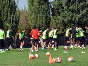 Arslan, Futbolculara Fazla Yüklenmiyor