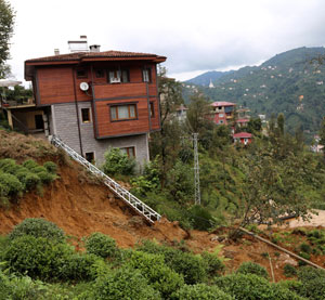 Rize'de  Sel Bilançosu. Kaç Kişi Sel ve Heyelandan Zarar Gördü