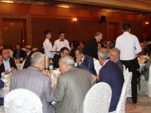 Ak Partili Atalay, Van’da Akademisyenlerle Bir Araya Geldi