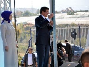 Başbakan Davutoğlu: "Puslu Havayı Seven Bütün Çakallar Meydana Çıktı"