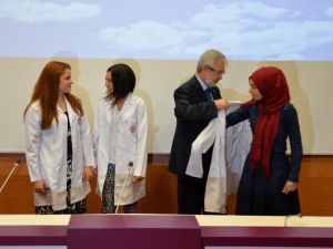 Veteriner Öğrencileri Beyaz Önlüklerini Giydi
