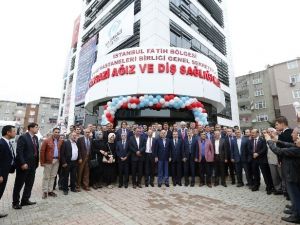 Bakan Müezzinoğlu, Sultangazi Ağız Dış Sağlığı Merkezi’nin Açılış Törenine Katıldı
