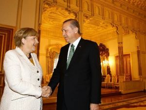 Cumhurbaşkanı Erdoğan Merkel’le Bir Araya Geldi