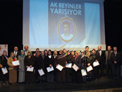 Ak Beyinler Yarışıyor