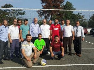 Soylu’dan Seçim Çalışmalarına Voleybol Molası
