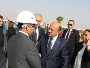 “Babayiğitler” Pankartı İle Bakan Işık’ın Konvoyunu Durdurdular