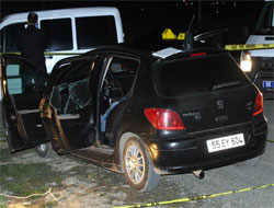 Otomobil içinde intihar etti