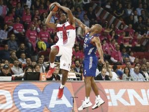 Anadolu Efes’ten 2’de 2