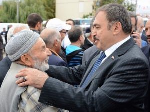 Bakan Eroğlu’ndan Devlet Bahçeli’ye ’Karikatürlü’ Eleştiri