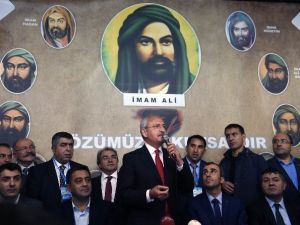 Kılıçdaroğlu, Garip Dede Dergahının İftarına Katıldı