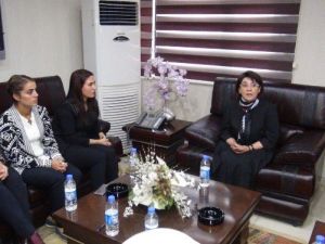 Hdp’li Leyla Zana Batman Belediyesi’ni Ziyaret Etti