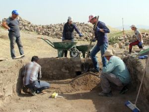 Harput Kalesinde Kazı Çalışmaları Devam Ediyor
