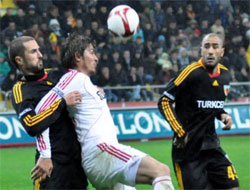 Kayseri'de 1 puanı SÖKTÜ ALDI