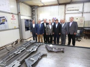 Başbakan Davutoğlu Esnafı Ziyaret Etti