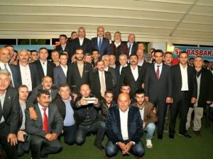 Ak Parti’ye Katılım
