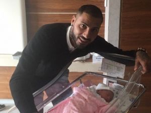 Beşiktaş’ın Yıldızı Quaresma’nın Babalık Sevinci