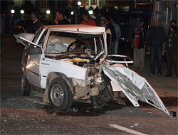 2 sürücünün de öldüğü kazada 6 yaralı